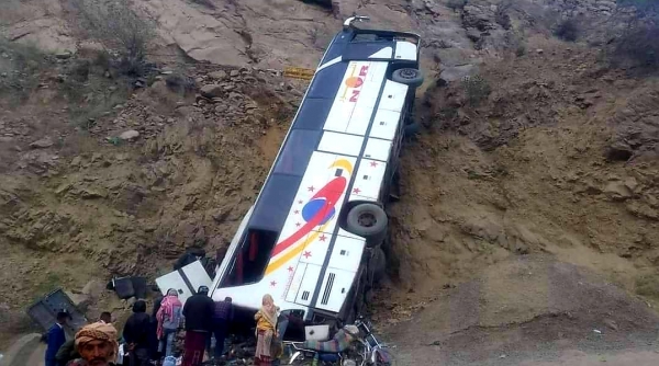 58147