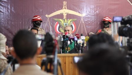 صنعاء .. محاكمة عسكرية لـ11 متهاً بإعدام 10 أسرى في الساحل الغربي