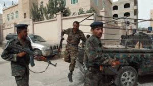 المهرة .. قتلى وجرحى في اشتباكات بين الشرطة العسكرية وعناصر في تنظيم القاعدة