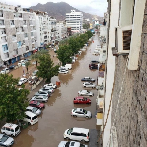 وفاة رجل وامرأة جراء سيول الأمطار في مدينة عدن جنوبي اليمن