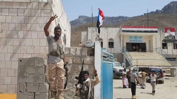 قوات المجلس الانتقالي تسيطر على مبنى السلطة المحلية في محافظة سقطرى