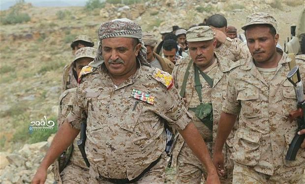 منتسبو اللواء 35 مدرع يرفضون قرار هادي ويمنعون القائد الجديد من دخول اللواء