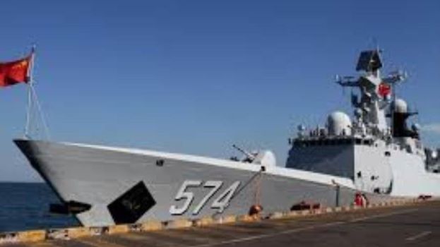 الصين ترسل أسطولاً حربياً يضم مدمرة صواريخ إلى خليج عدن