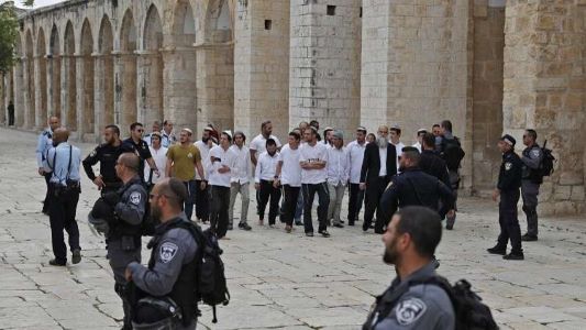 ارتفاع إصابات اقتحام قوات الاحتلال للمسجد الأقصى إلى 169 فلسطينيا
