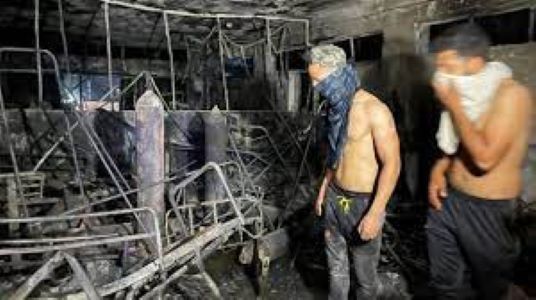 أكثر من 80 قتيلا في حريق بمستشفى لمعالجة مرضى كورونا في العراق