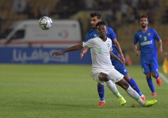 الكويت تقتنص فوزًا قاتلًا من السعودية بغرب آسيا